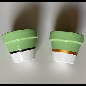 Painted plant pots. Set of 2. Green-Gold-White